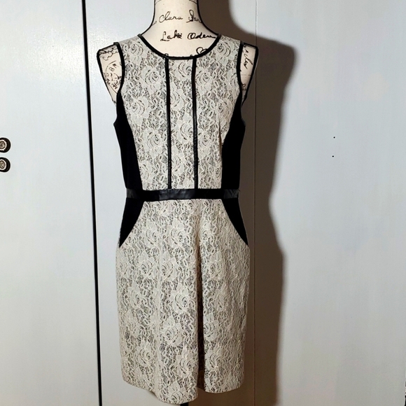 Kensie- Womens White Lace and Black accent Sleeveless Dress Sz.Medium - Picture 1 of 5